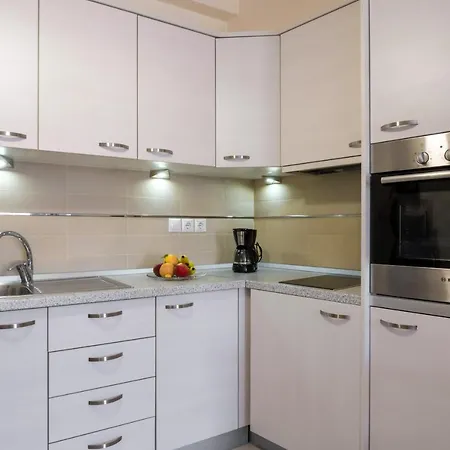 Rouchotas Lägenhetshotell Argostoli (Kefalonia)