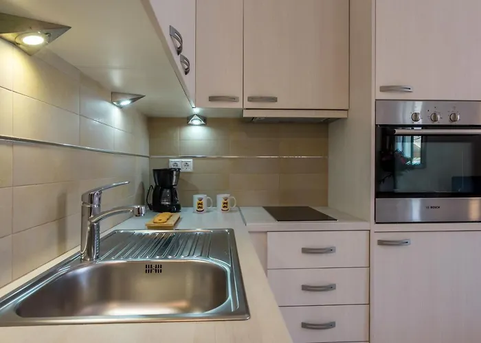 Aparthotel Argostοli Bay Apartments 4*