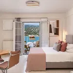 Argostοli Bay Ex Rouchotas Aparthotel 4*