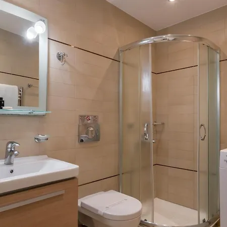 Rouchotas Lägenhetshotell