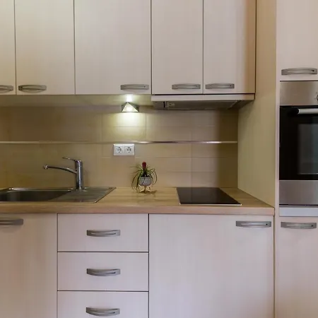 Lägenhetshotell Rouchotas