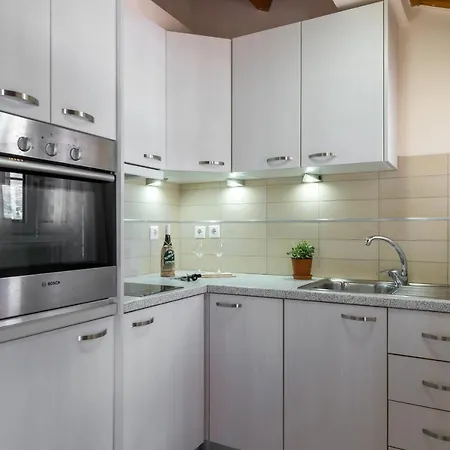 Lägenhetshotell Rouchotas