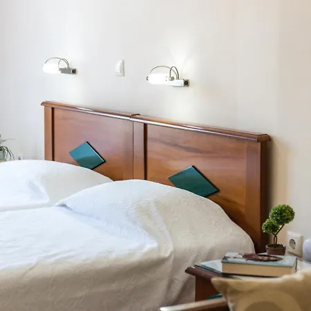 Rouchotas Lägenhetshotell Argostoli (Kefalonia)