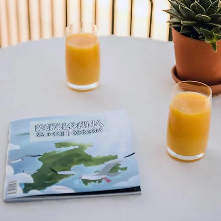 Lägenhetshotell Rouchotas 4*