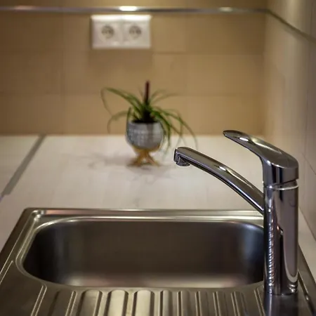 Rouchotas Lägenhetshotell