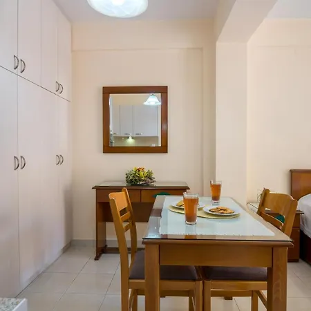 Rouchotas Aparthotel