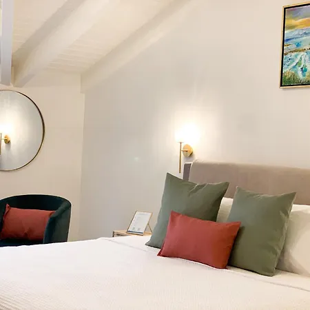 Aparthotel Rouchotas
