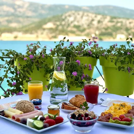 Rouchotas Aparthotel