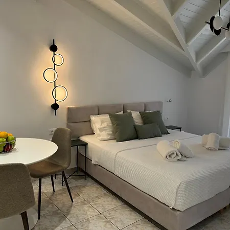 Rouchotas Aparthotel *